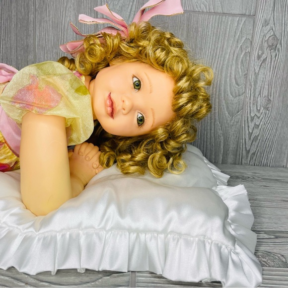 Pamela erff collectible realistic porcelain toddler size doll laying down pillow - Picture 3 of 16